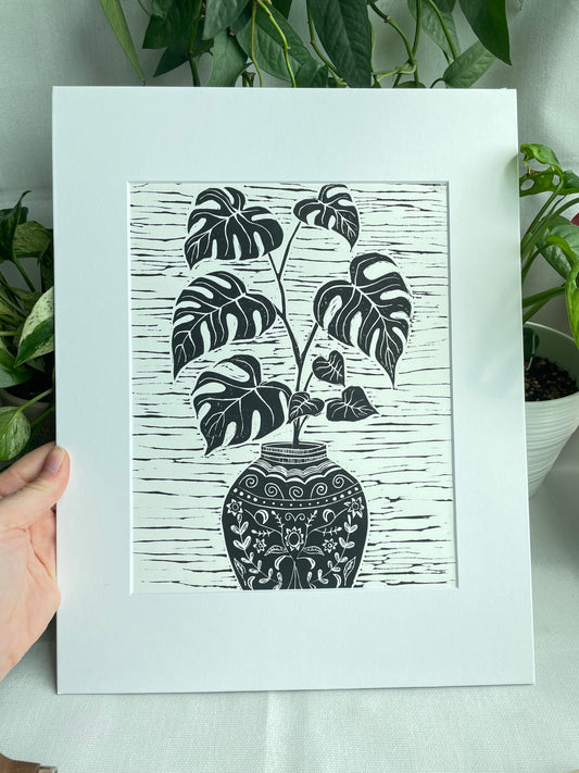 Monstera in Vase matter to 11x14”